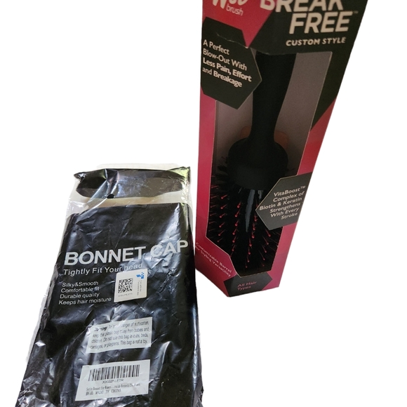 NEW HAIR CARE BUNDLE / WET BRUSH and HAIR BONNETS - Picture 2 of 10